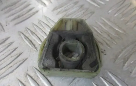 Seat Ibiza III (6L) Radiator mount bracket