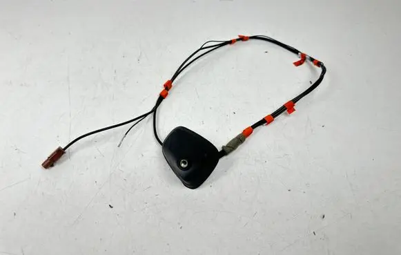 Nissan Leaf II (ZE1) Radio antenna E3033032 26R03R002