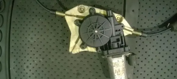 Alfa Romeo 156 Front door window regulator motor RA0838 D2335