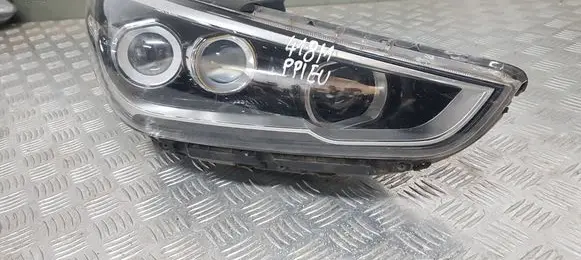 Hyundai i30 Headlight/headlamp 92102G4100