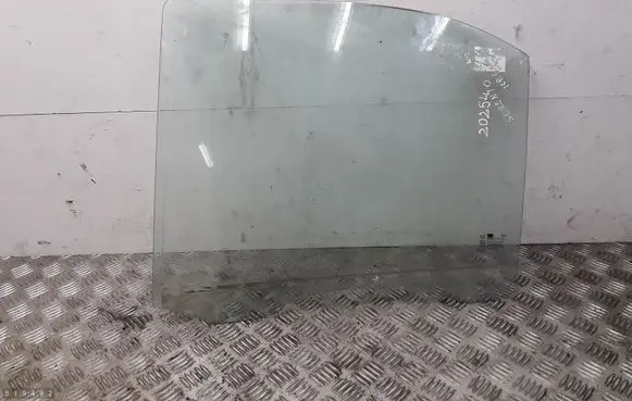 KIA Sorento Rear door window glass 43R00240
