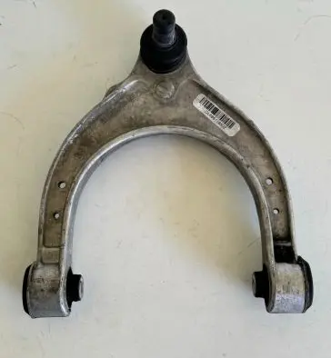 BMW 5 G30 G31 Front lower control arm/wishbone 6861185