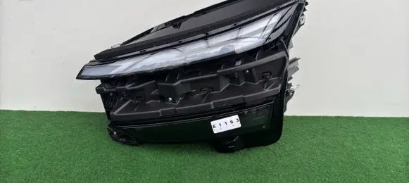 Tesla Model Y Headlight/headlamp 1918350-00-D