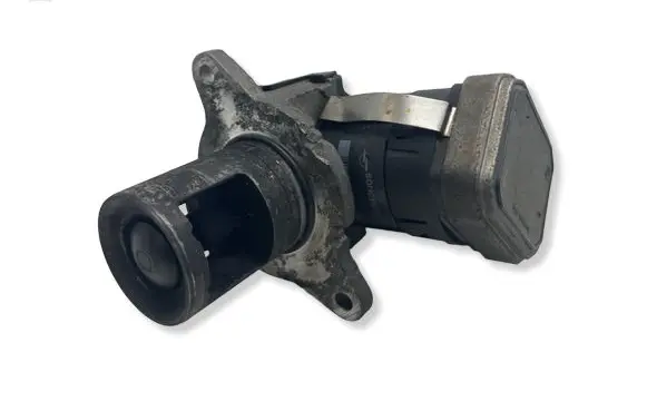 Mercedes-Benz C W204 EGR valve 109315