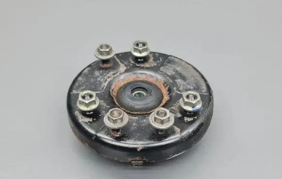 Honda Accord Coil spring mount 