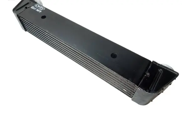 BMW 5 E60 E61 Intercooler radiator 7787446