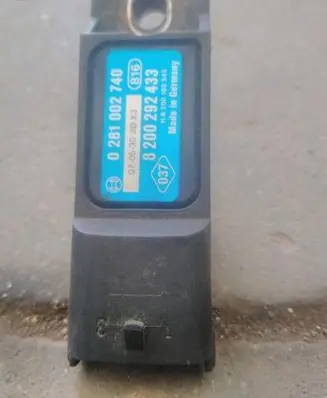 Nissan X-Trail T31 Turbo air boost pressure sensor BOSCH0281002740 8200292443 H8200185545