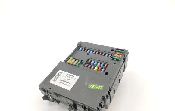 Smart ForTwo II Fuse module 0011868V013 5WK45090