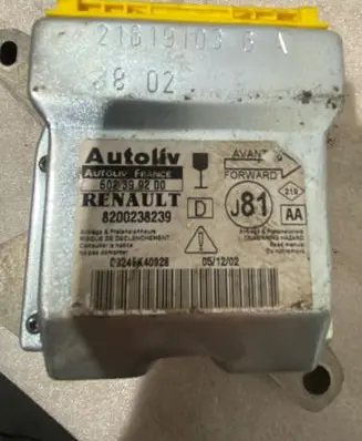 Renault Espace - Grand espace IV Airbag control unit/module 8200238239 602399200 C224EK40928