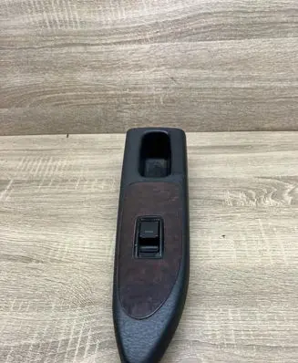 Toyota Avensis T220 Electric window control switch 7423105070