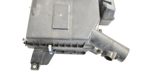 Mitsubishi Outlander Air filter box 