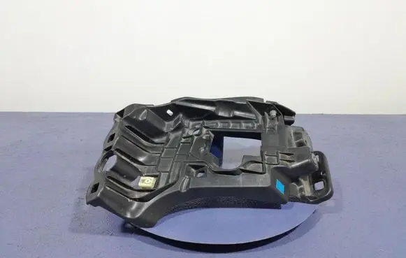 BMW Z4 E85 E86 Front bodywork piece 8812078