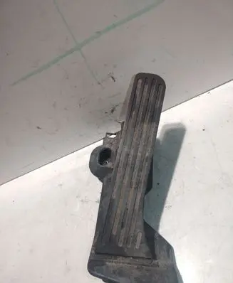Volkswagen PASSAT B7 Accelerator throttle pedal 1K2721503AJ