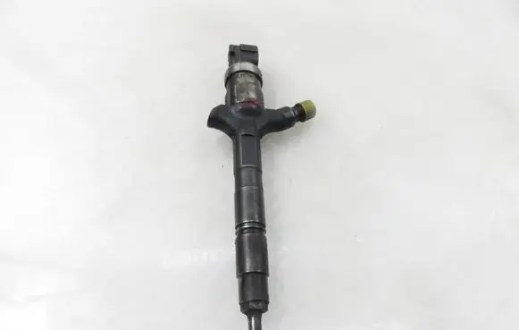 Toyota Avensis T220 Fuel injector 2367027030
