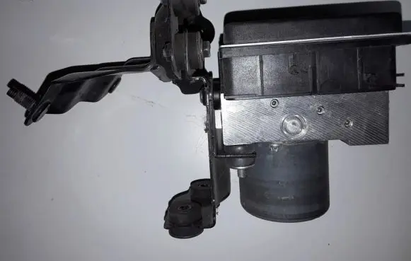 Infiniti G37 ABS Pump 0265251631