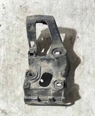 Audi A4 S4 B7 8E 8H Fender mounting bracket 8E0853921D