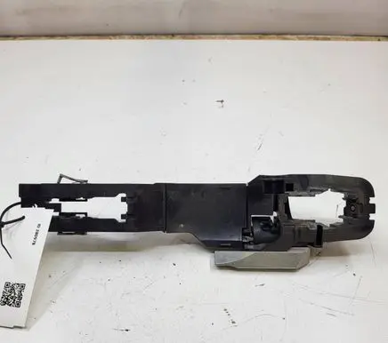Nissan Leaf I (ZE0) Front door exterior handle/bracket
