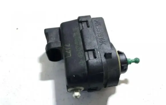 Renault Scenic I Headlight level adjustment motor p7700840141 l272