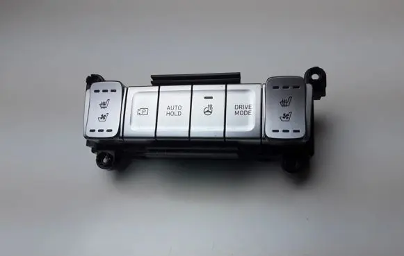 Hyundai Kona I Seat heating switch 93300K4RF0
