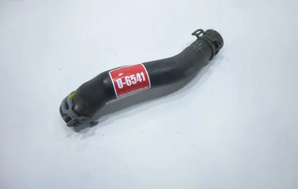 Engine coolant pipe/hose