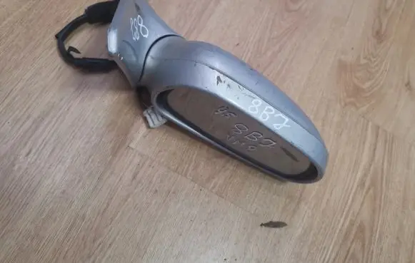Mazda 626 Front door electric wing mirror 010519 023964
