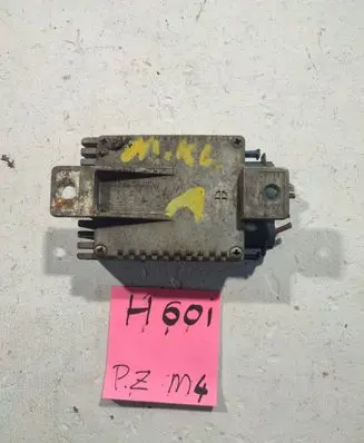 Mercedes-Benz A W168 Coolant fan relay A0235456832
