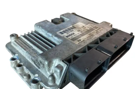 Hyundai i20 (PB PBT) Engine control unit/module 391132A000 391192A000 0281015497