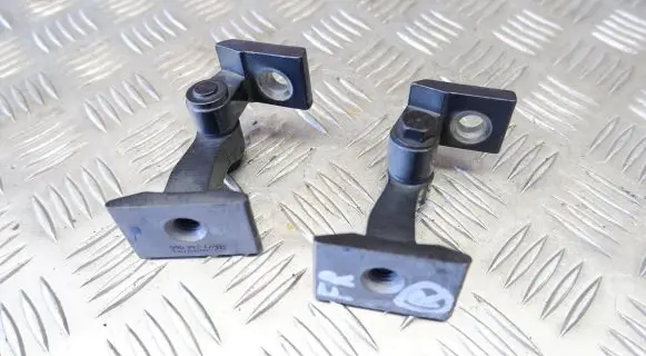 BMW X1 F48 F49 Front door hinge set 7246066 7246068
