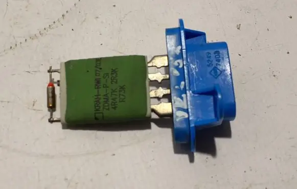 Renault Vel Satis Heater blower motor/fan resistor 4R47K2R3K