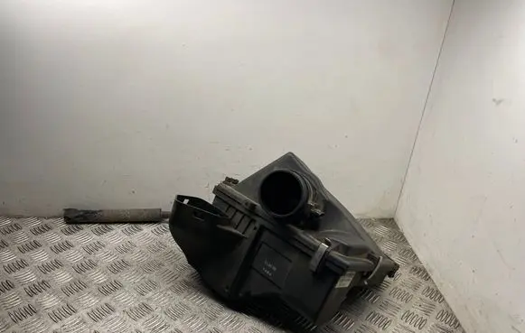 BMW X1 E84 Air filter box 8512599