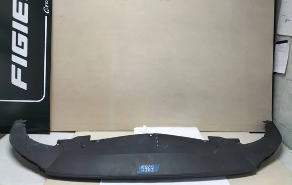 Volkswagen Golf VIII Front bumper lip 5H0805915K