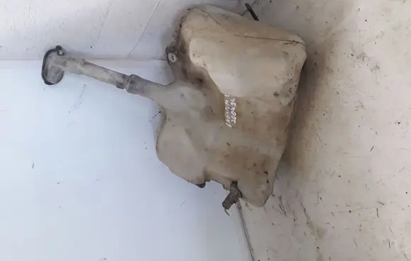 Renault Laguna II Windshield washer fluid reservoir/tank