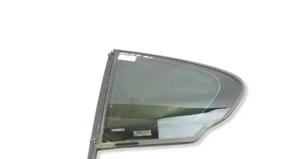 BMW M5 Rear vent window glass 7311245 51357311245