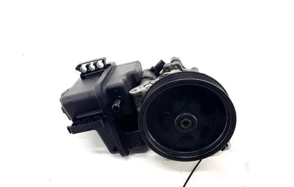 Mercedes-Benz C W204 Power steering pump 0064662601