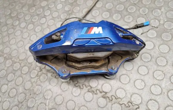 BMW i4 Front brake caliper 8843339
