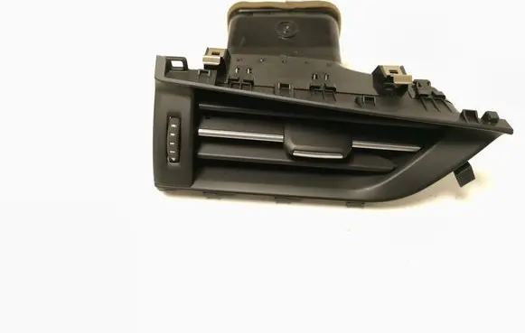 Toyota Avensis T270 Dashboard side air vent grill/cover trim 5566005120