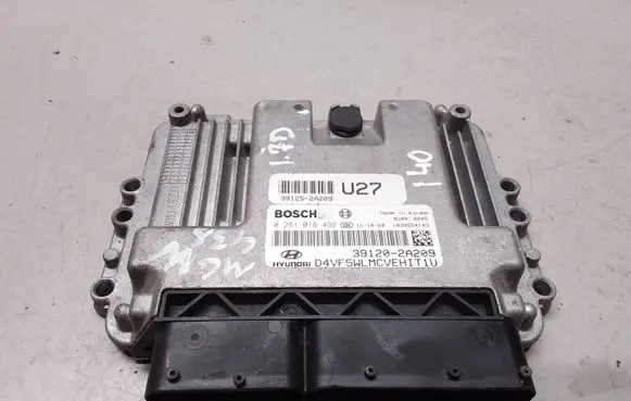 Hyundai i40 Engine control unit/module 391202A209 0281018492