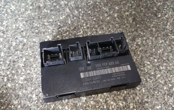 Volkswagen Golf Plus Other control units/modules 1K0959433AK