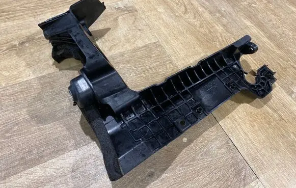 Battery bracket