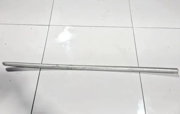 Ford Mondeo Mk III Front door glass trim molding 