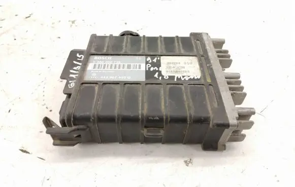Volkswagen PASSAT B4 Engine control unit/module 443907403G 0280000739
