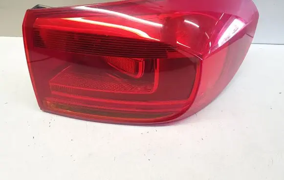 Volkswagen Tiguan Rear/tail lights 5N0945096Q nr9594