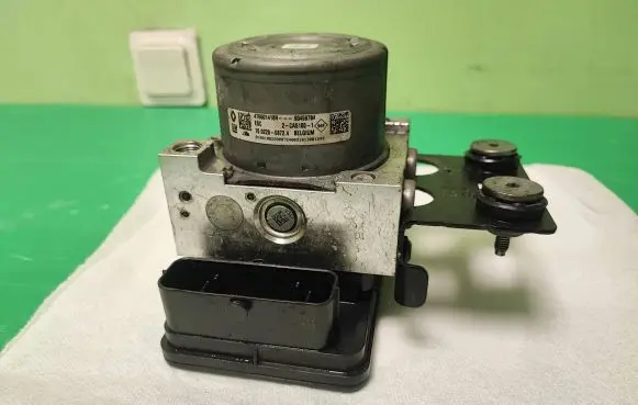 Opel Vivaro ABS Pump 10091514783 28515240123 10062534791