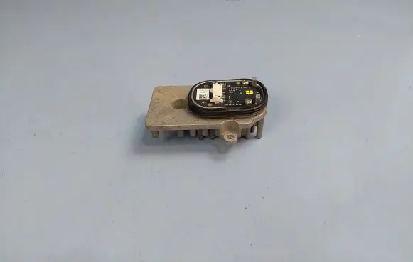Volkswagen Tiguan Day light relay 147300168 1473000167C0