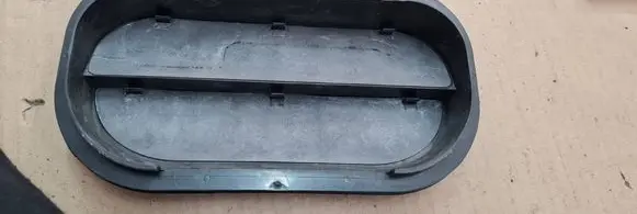 Audi A4 S4 B9 Quarter panel pressure vent 6R0819465A