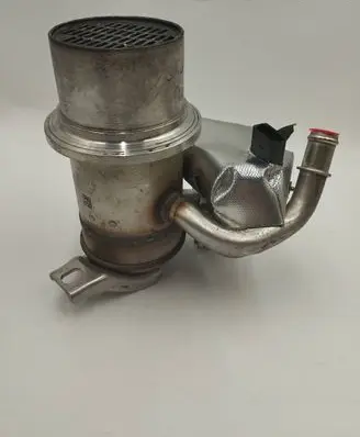 Skoda Octavia Mk3 (5E) EGR valve cooler 04L131512D Y2392011