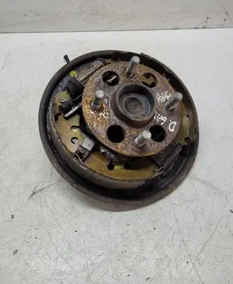 Toyota Yaris Rear wheel hub 89544