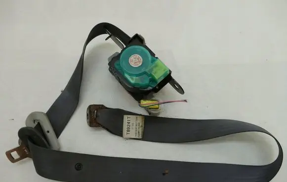 Mazda Premacy Front seatbelt