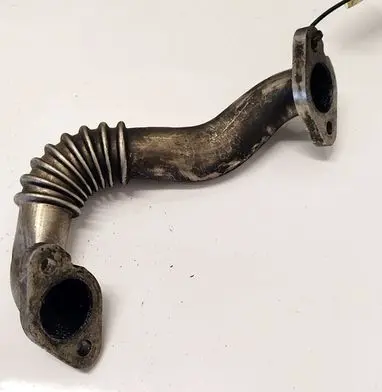Volkswagen PASSAT B7 EGR valve line/pipe/hose 
