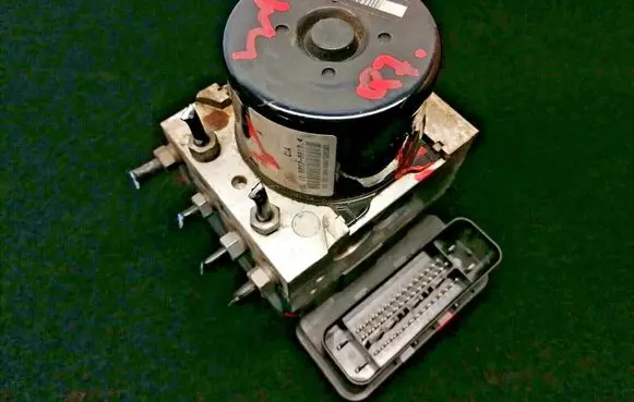 Audi Q7 4L ABS Pump 4L0614517A